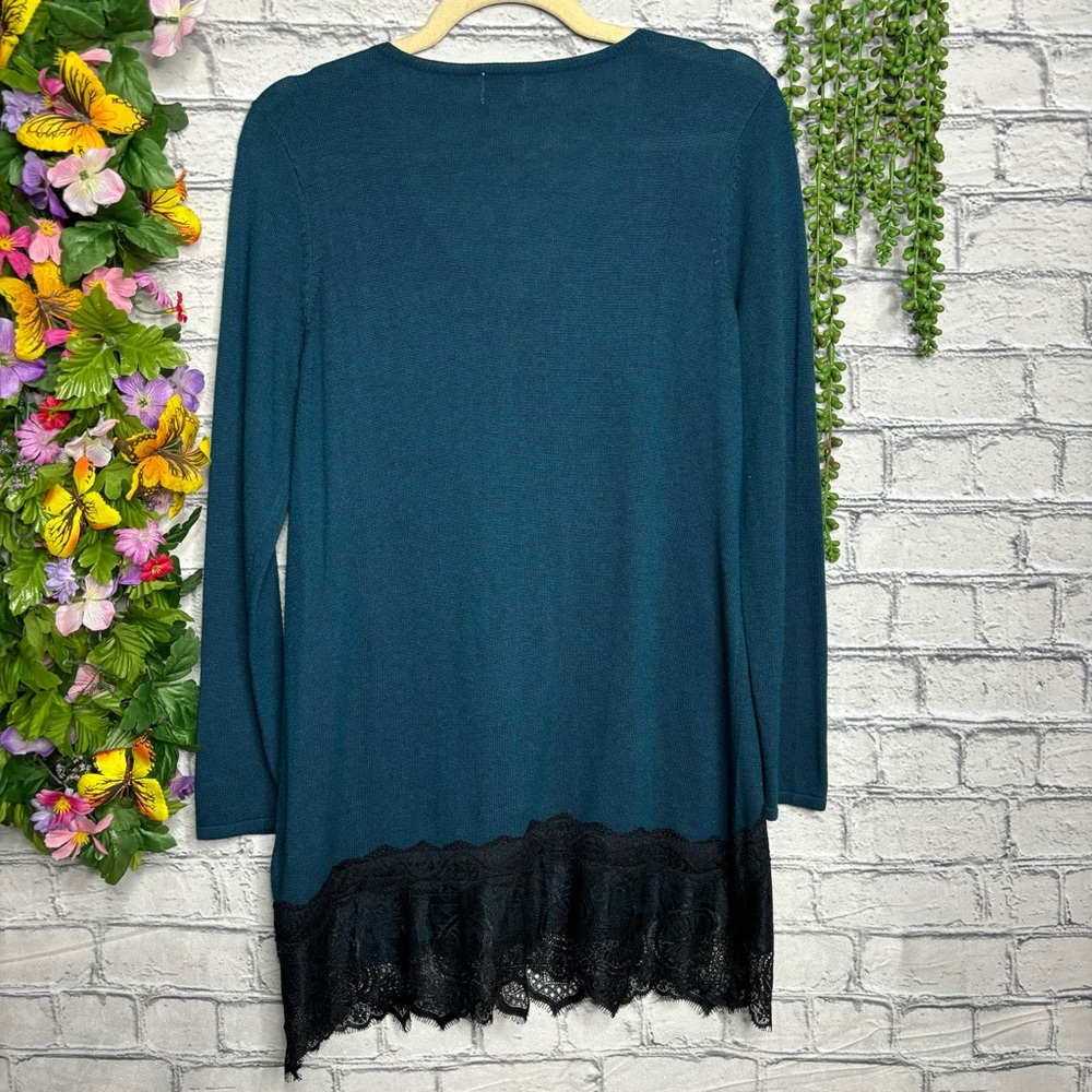b🌼3/$30🌼Chicos Teal Long Sleeve Tunic V Neck Lace Trim Top Siize 1\Medium - Picture 7 of 15